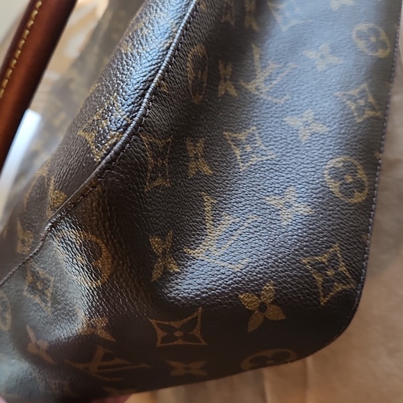 LOUIS VUITTON Monogram Looping GM Bag 2002 - Picture 9 of 17